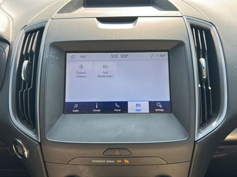 Used 2020 Ford Edge SE FWD image 19