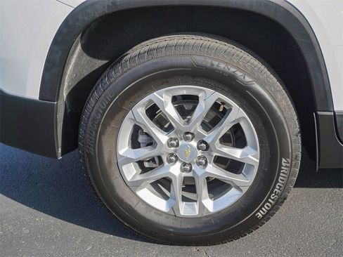 Used 2023 Chevrolet Traverse LS w/ Safety Package image 8