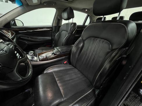 Used 2018 Genesis G90 3.3T Premium image 14