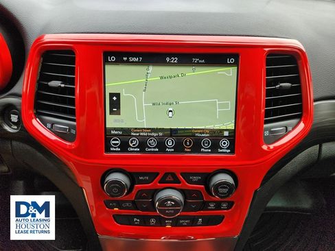 Used 2021 Jeep Grand Cherokee Laredo X image 23