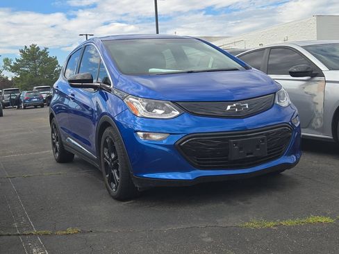 Used 2020 Chevrolet Bolt LT FWD image 3