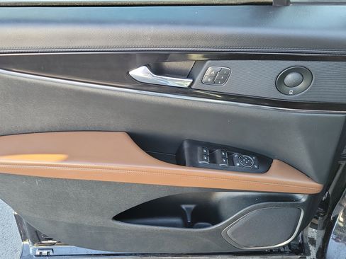 Used 2022 Lincoln Nautilus Reserve w/ Luxury Package image 21