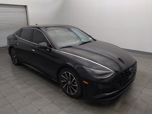Used 2021 Hyundai Sonata Limited w/ Preferred Accessory Package FWD image 13