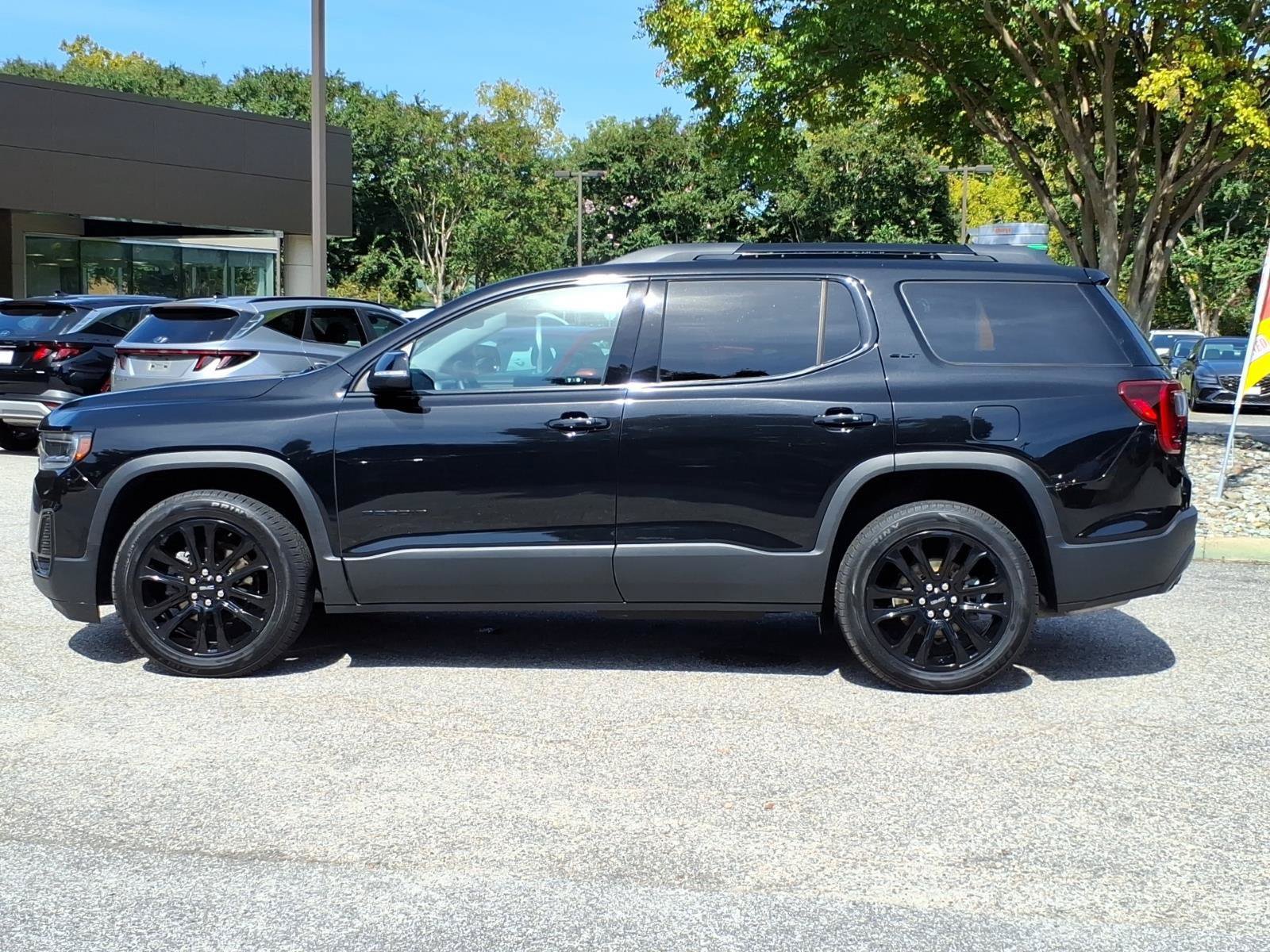Used 2023 GMC Acadia SLT w/ Elevation Edition AWD/4WD image 3
