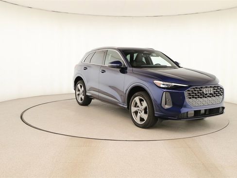 Certified 2025 Audi Q5 Prestige image 10