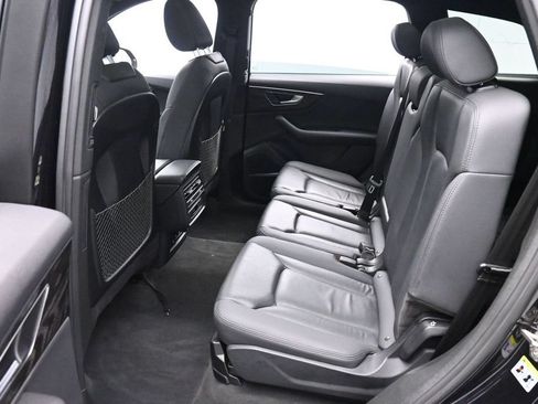 Used 2021 Audi Q7 3.0T Premium Plus w/ Premium Plus Package AWD/4WD image 14