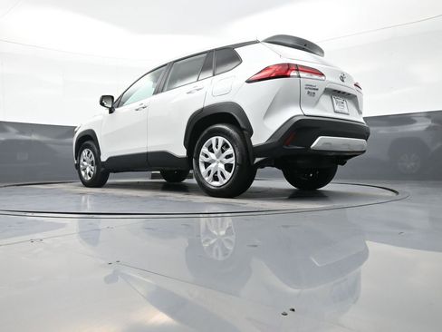 Certified 2024 Toyota Corolla Cross L image 30