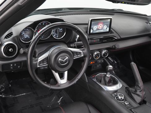 Used 2016 MAZDA MX-5 Miata Grand Touring RWD image 16