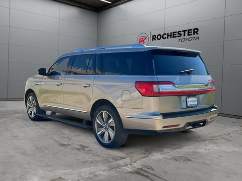 Used 2018 Lincoln Navigator L Select w/ Technology Package AWD/4WD image 3
