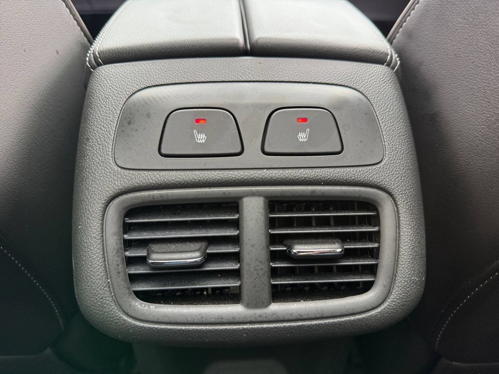 Used 2023 Buick Envision Avenir AWD/4WD image 39