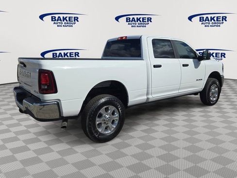 New 2026 RAM 2500 Big Horn AWD/4WD image 4