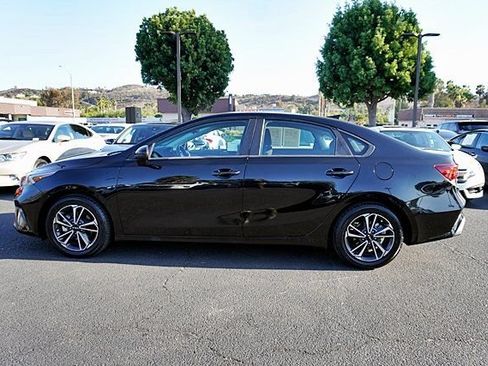 Used 2023 Kia Forte LXS FWD image 8