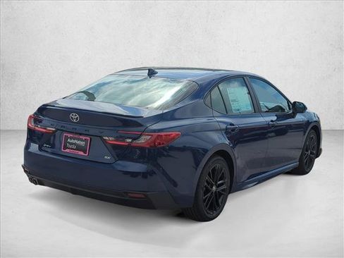 Used 2026 Toyota Camry SE FWD image 5