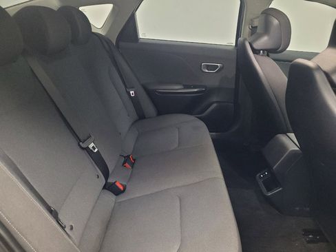 Used 2025 Kia K4 FWD image 19