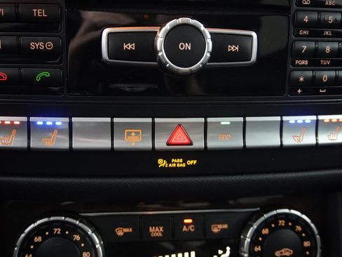 Used 2014 Mercedes-Benz CLS 550 4MATIC image 24