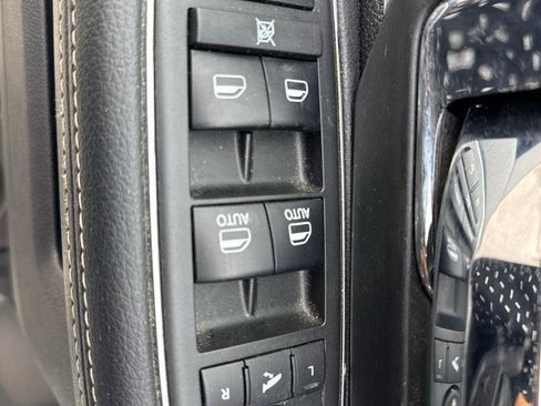 Used 2017 RAM 1500 Laramie RWD image 46