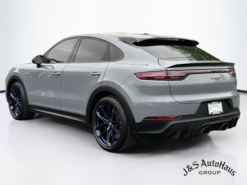 Used 2022 Porsche Cayenne Turbo GT AWD/4WD image 5