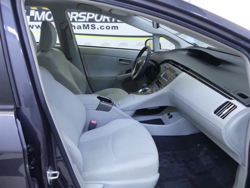 Used 2012 Toyota Prius Two FWD image 7