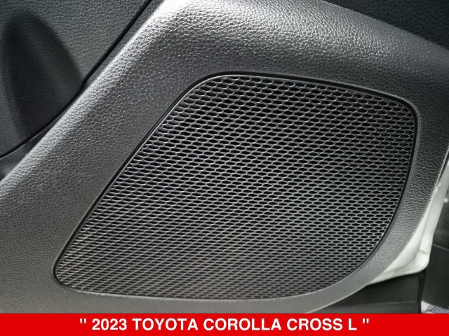 Used 2023 Toyota Corolla Cross L AWD/4WD image 14