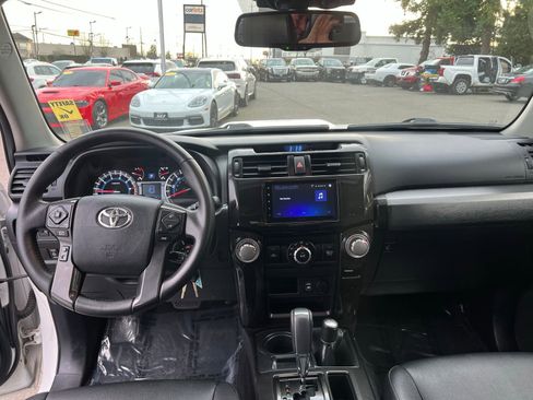 Used 2015 Toyota 4Runner Trail Premium image 41