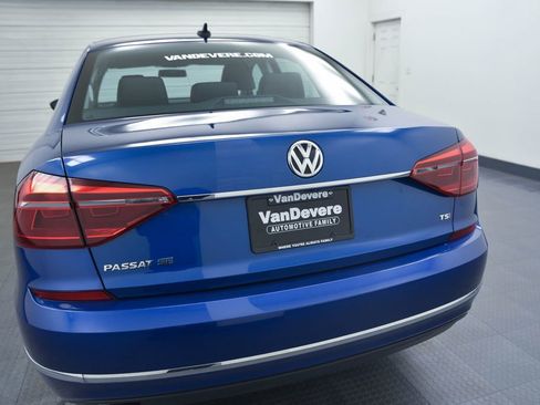 Used 2017 Volkswagen Passat 1.8T SE image 6