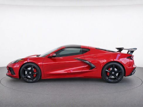 Used 2021 Chevrolet Corvette Stingray Preferred Cpe w/ Z51 Performance Package RWD image 8
