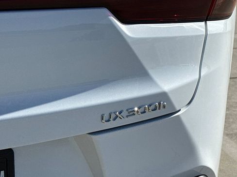 New 2026 Lexus UX 300h UX 300h image 17