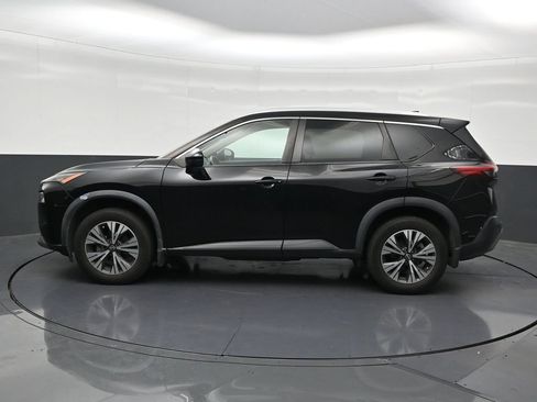 Used 2022 Nissan Rogue SV w/ SV Premium Package FWD image 2