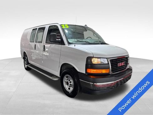 Used 2025 GMC Savana 2500 w/ Driver Convenience Package RWD image 3
