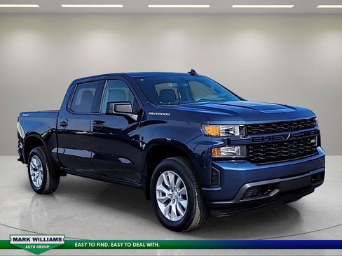 Used 2021 Chevrolet Silverado 1500 Custom image 1