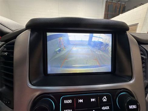 Used 2019 GMC Yukon SLE w/ SLE Value Package image 17