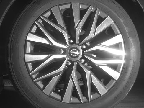 Used 2025 Nissan Altima 2.5 SV FWD image 14