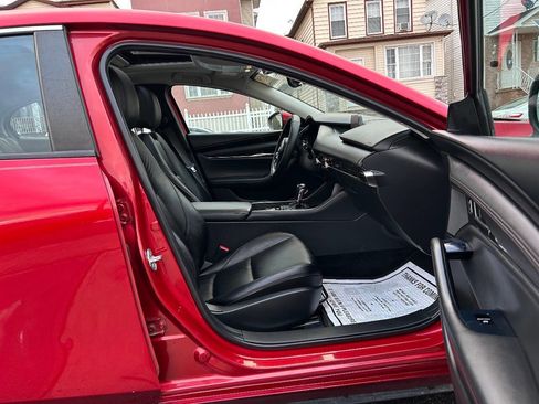 Used 2022 MAZDA MAZDA3 s image 10