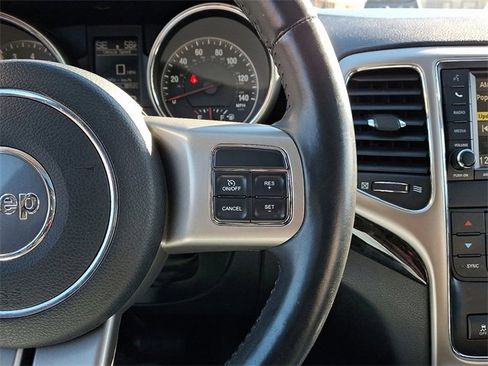 Used 2013 Jeep Grand Cherokee Laredo image 22