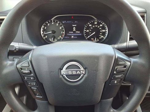 Used 2022 Nissan Frontier SV w/ Technology Package image 14