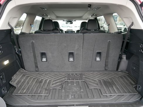 Certified 2025 Subaru Ascent Limited w/ Popular Package #2 image 18