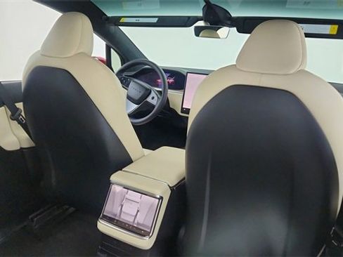 Used 2024 Tesla Model X image 26