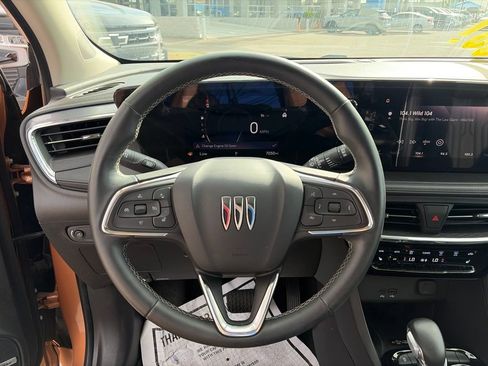 Used 2025 Buick Encore GX Avenir w/ Avenir Technology Package FWD image 8