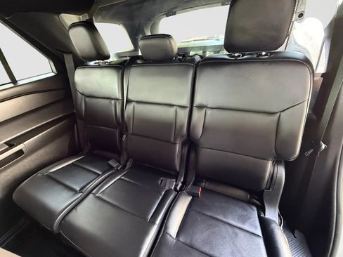 Used 2020 Ford Explorer 4WD Police Interceptor image 13