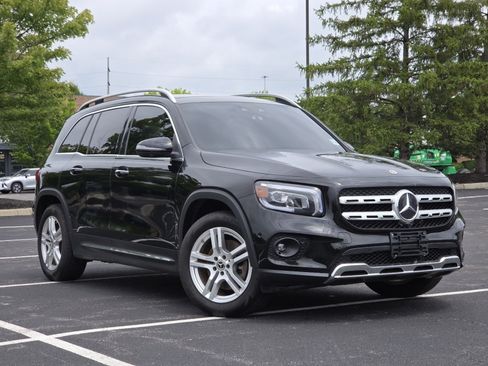 Used 2022 Mercedes-Benz GLB 250 4MATIC image 2