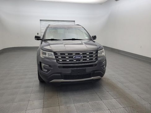 Used 2017 Ford Explorer XLT FWD image 14