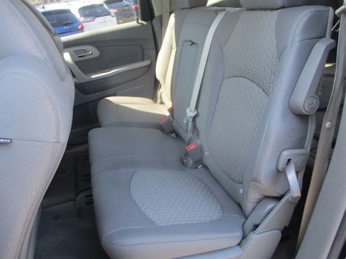 Used 2011 Chevrolet Traverse LS image 8
