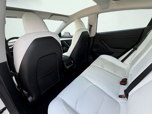 Used 2023 Tesla Model 3 Standard Range RWD image 27