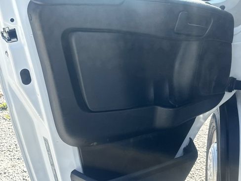 Used 2021 RAM ProMaster 2500 w/ Convenience Group FWD image 10