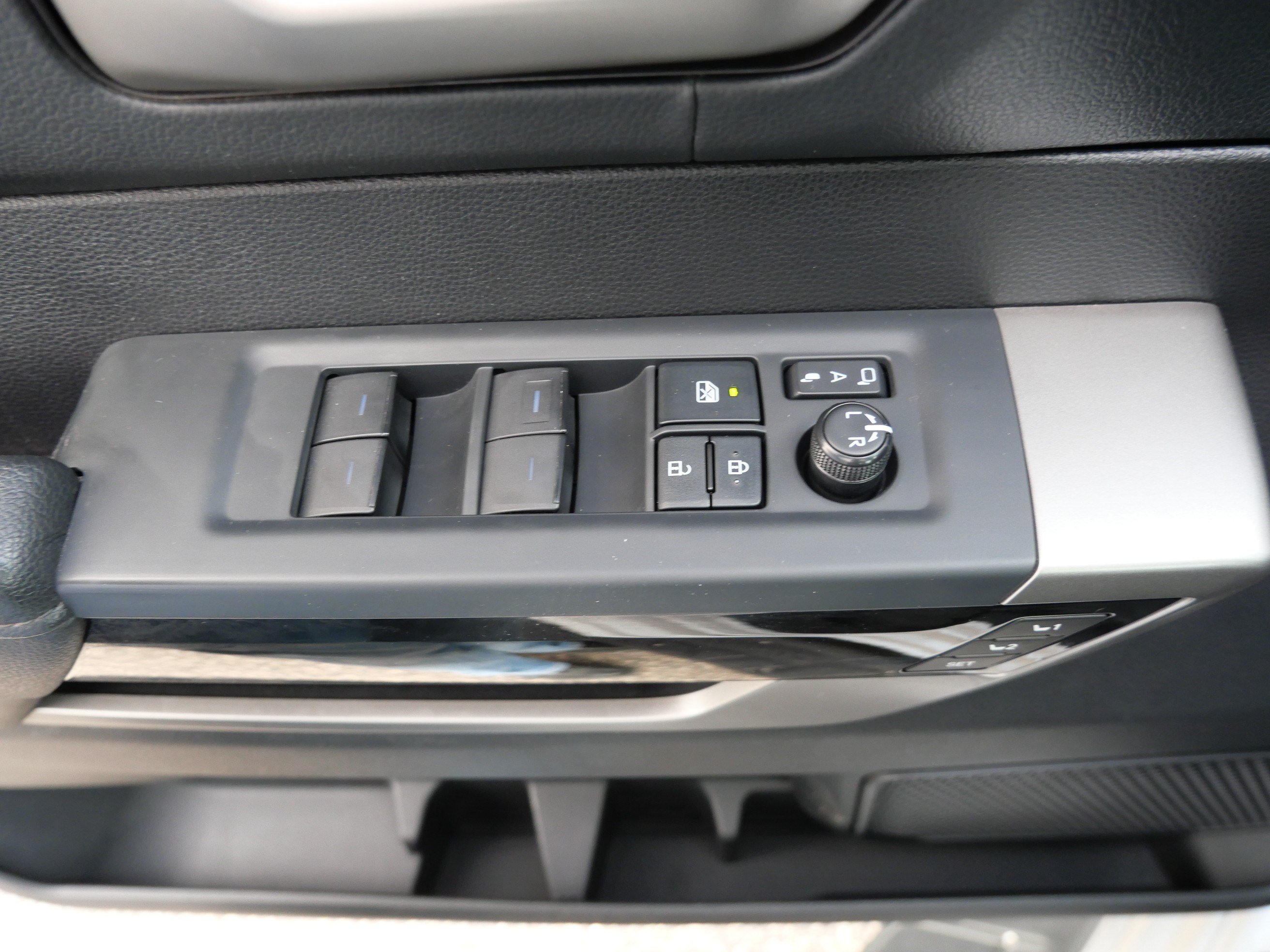 Used 2022 Toyota Tundra Limited AWD/4WD image 20