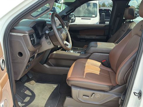 Certified 2024 Ford Expedition King Ranch RWD image 10