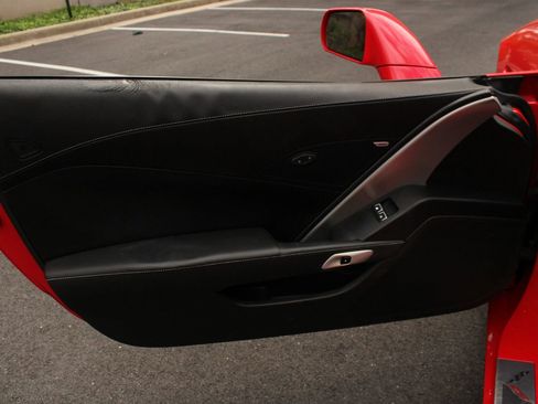 Used 2018 Chevrolet Corvette Stingray Coupe w/ Battery Protection Package image 18