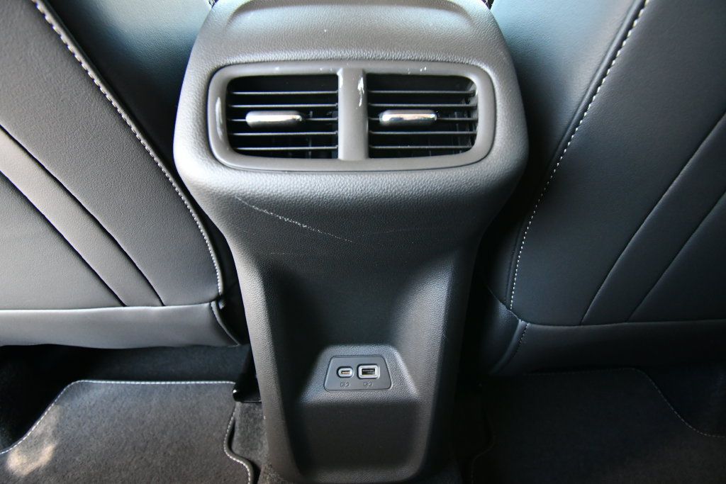 Used 2023 Buick Envision Essence AWD/4WD image 18
