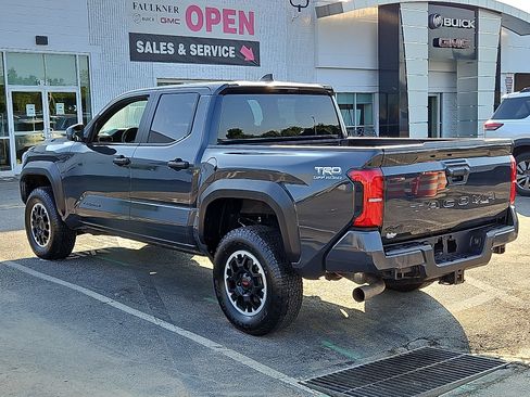 Used 2024 Toyota Tacoma TRD Off-Road AWD/4WD image 4