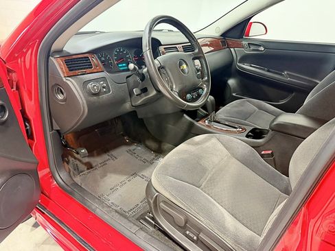 Used 2011 Chevrolet Impala LT image 21